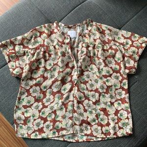 Short sleeve floral blouse